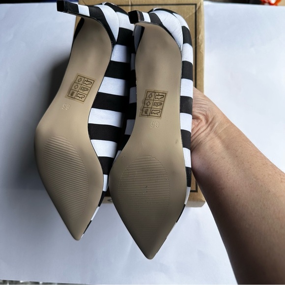 ASOS Women’s Mono Black White Striped Soulmate Pointed Toe Heels Pumps - Picture 7 of 12